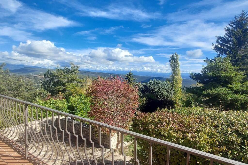Villa Maison De Campagne 04 Vacheres Luberon 3 Chambres 8 Personnes Buitenkant foto