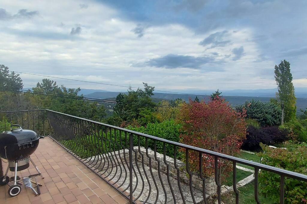 Villa Maison De Campagne 04 Vacheres Luberon 3 Chambres 8 Personnes Buitenkant foto